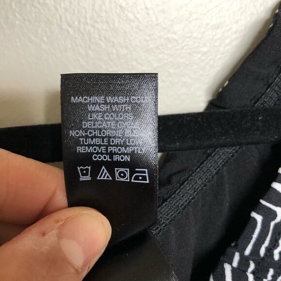 Axcess Black/White Geometric Print Midi Dress Size Small - Picture 11 of 12